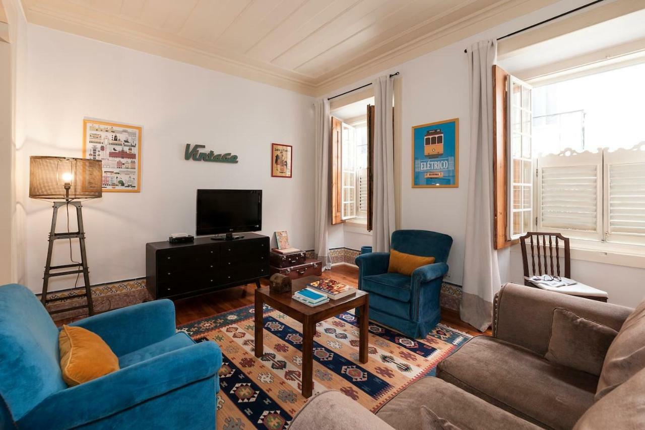2 Bedroom Apartment With Patio Next To Avenida Da Liberdade Лиссабон Экстерьер фото