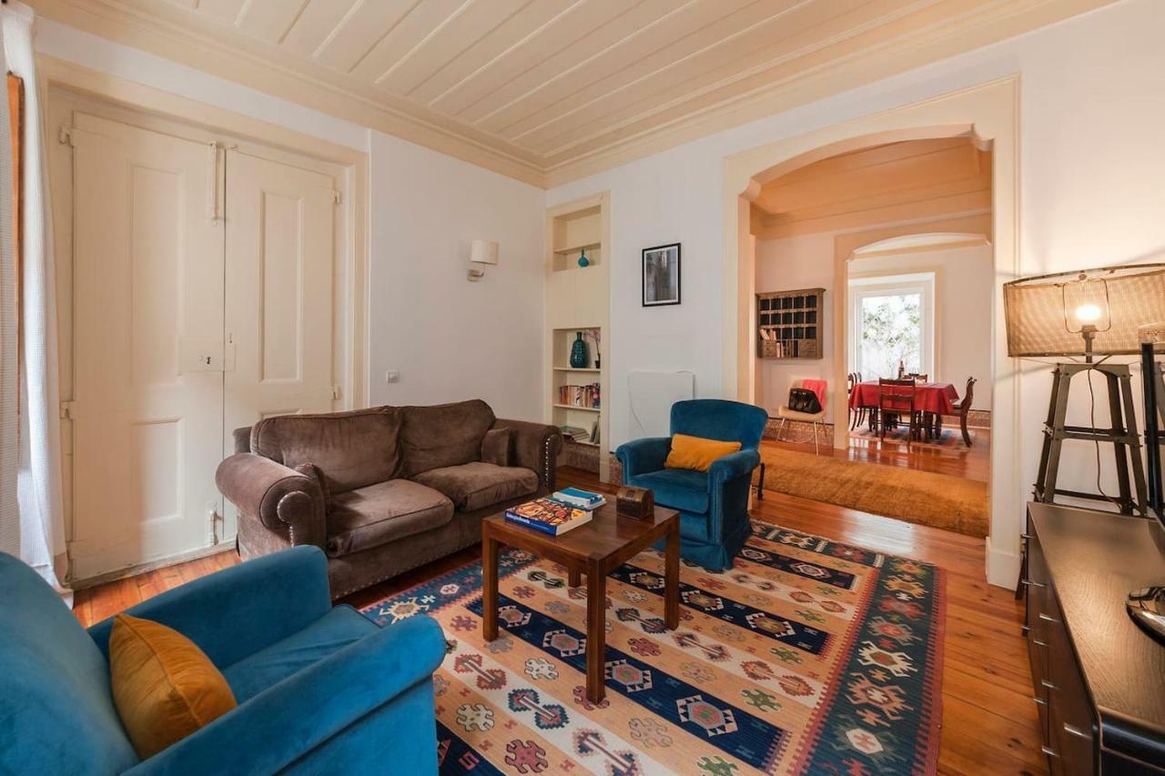 2 Bedroom Apartment With Patio Next To Avenida Da Liberdade Лиссабон Экстерьер фото