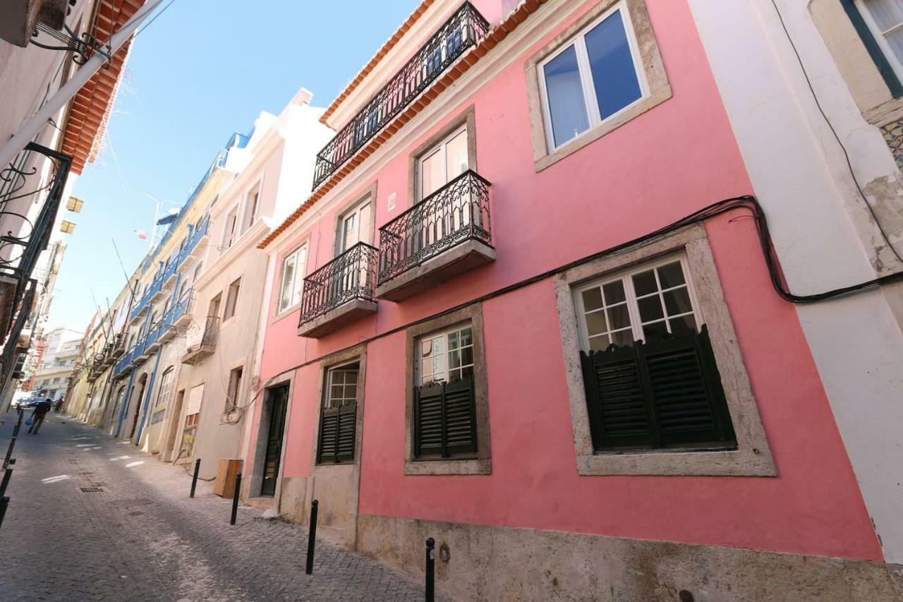 2 Bedroom Apartment With Patio Next To Avenida Da Liberdade Лиссабон Экстерьер фото